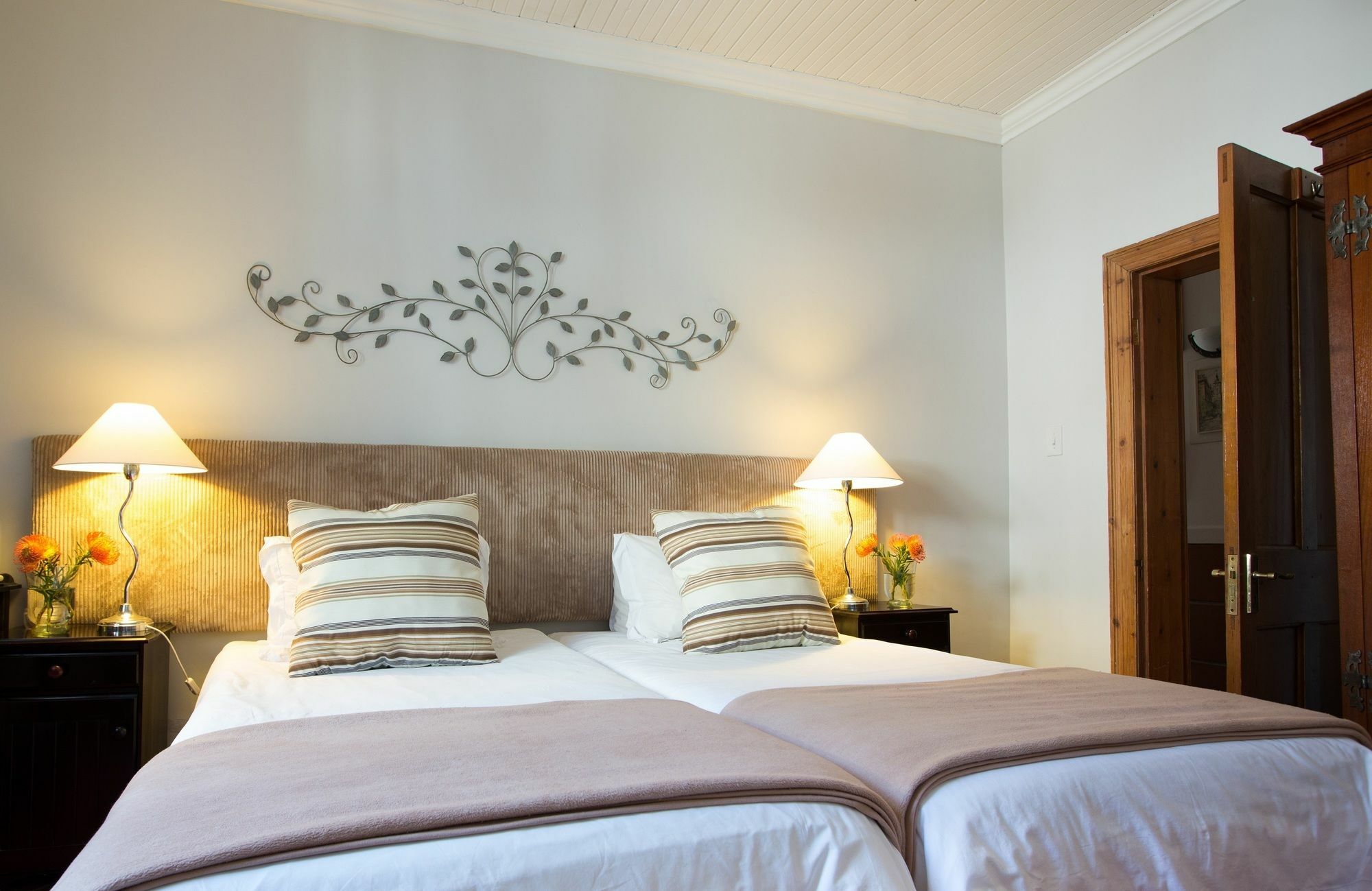 Loddey'S Guest House - By Beach Collection Strand Zewnętrze zdjęcie